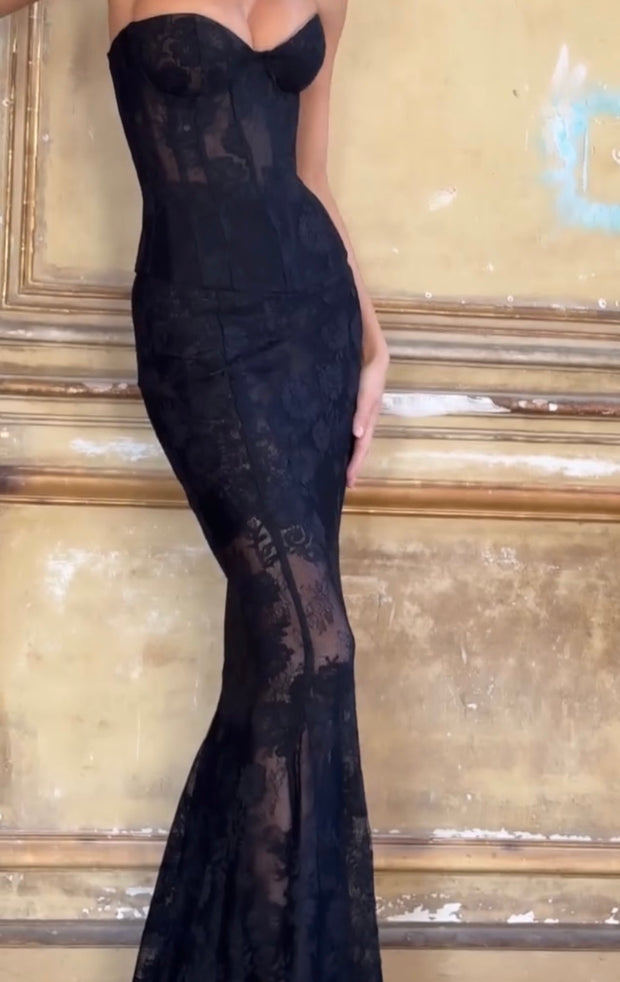 Sexy Bandeau Lace Sheath Waist Dress