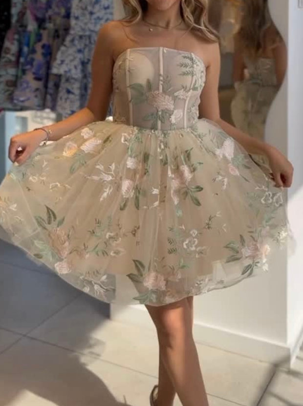 Fashion Loose and Slimming Floral Embroidery Mesh Dress